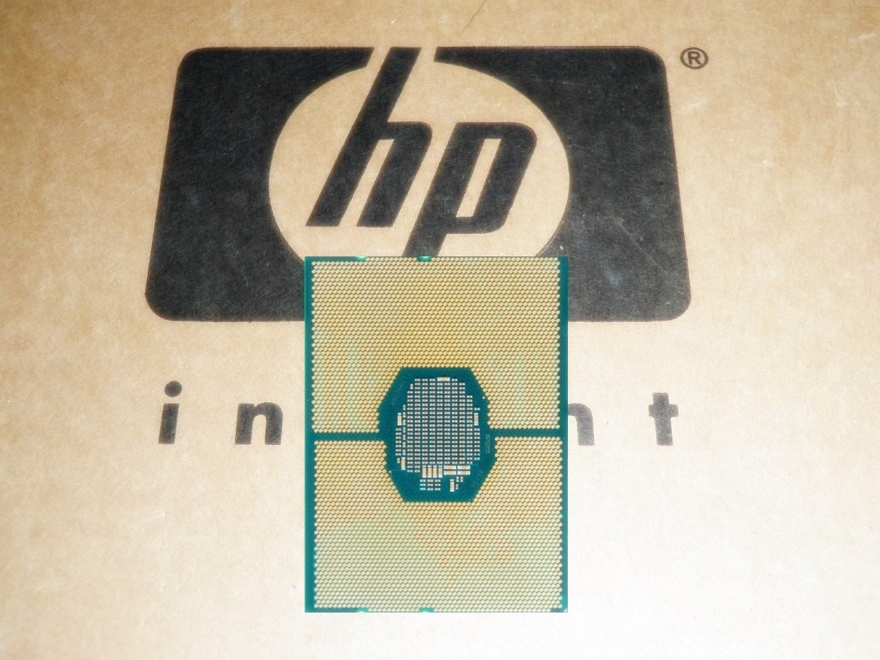 HP L58104-003 NEW 2.6Ghz Xeon-Gold 6240 Processor for Z6 G4 Z8 G4 Workstation