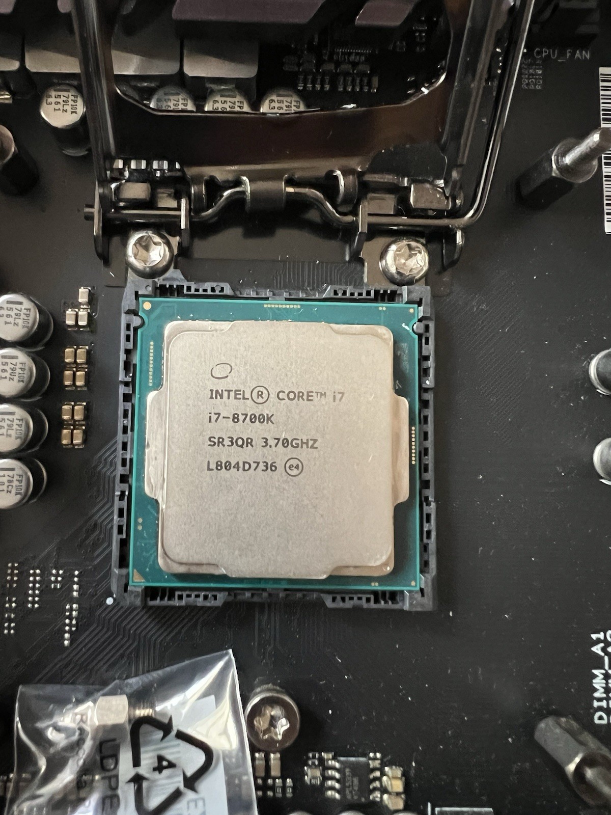 Intel Core i7-8700K Processor (3.7GHz, 6 Cores, LGA 1151) – SR3QR