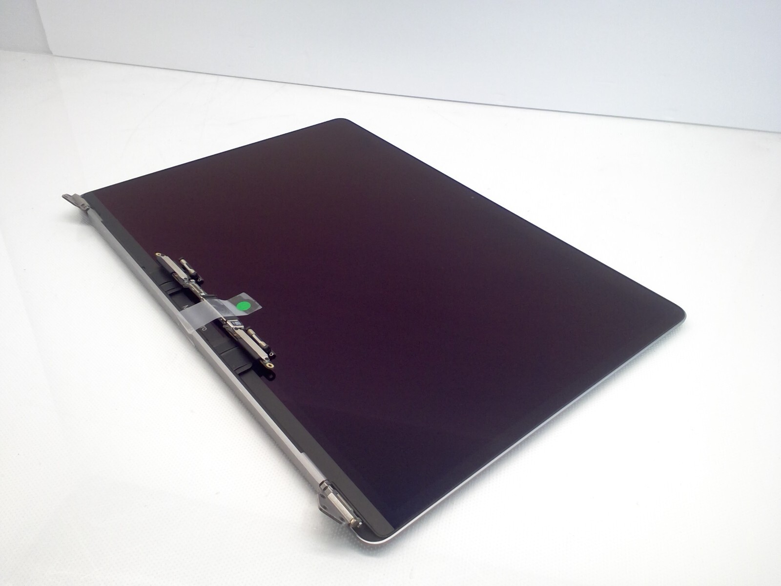 OEM Genuine LCD Screen Assembly for 15″ MacBook Pro A1990 2018 2019 Replacements