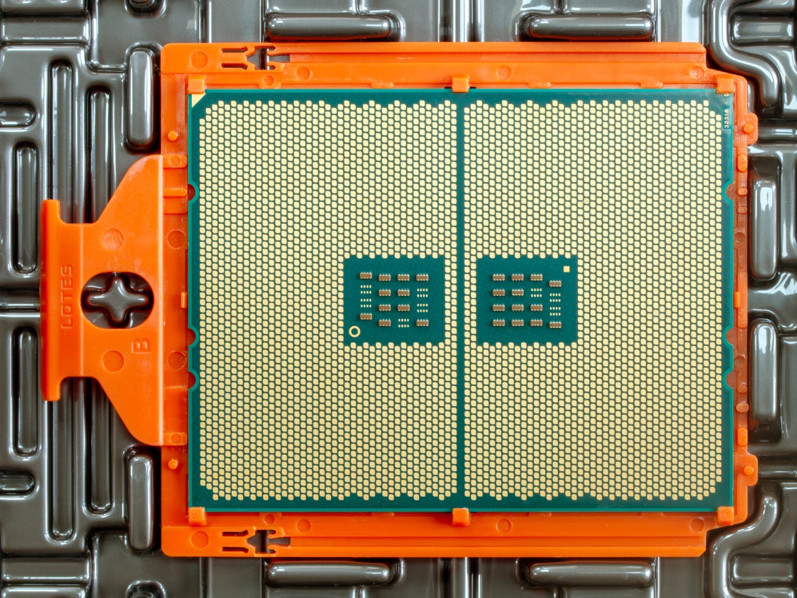 AMD Ryzen Threadripper Pro 3975WX OEM CPU 35GHz 32C 100000000086 Lenovo G2U