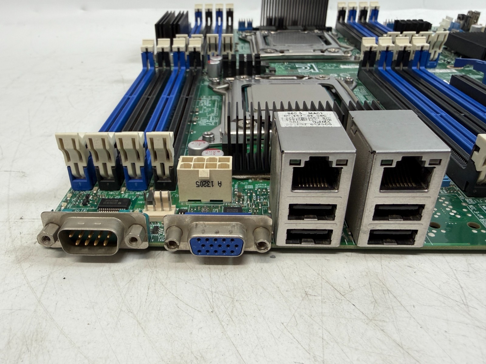 Intel S2600CP2 G56797-510 Intel LGA 2011 2x Xeon E5-2680V2 DDR3 ECC