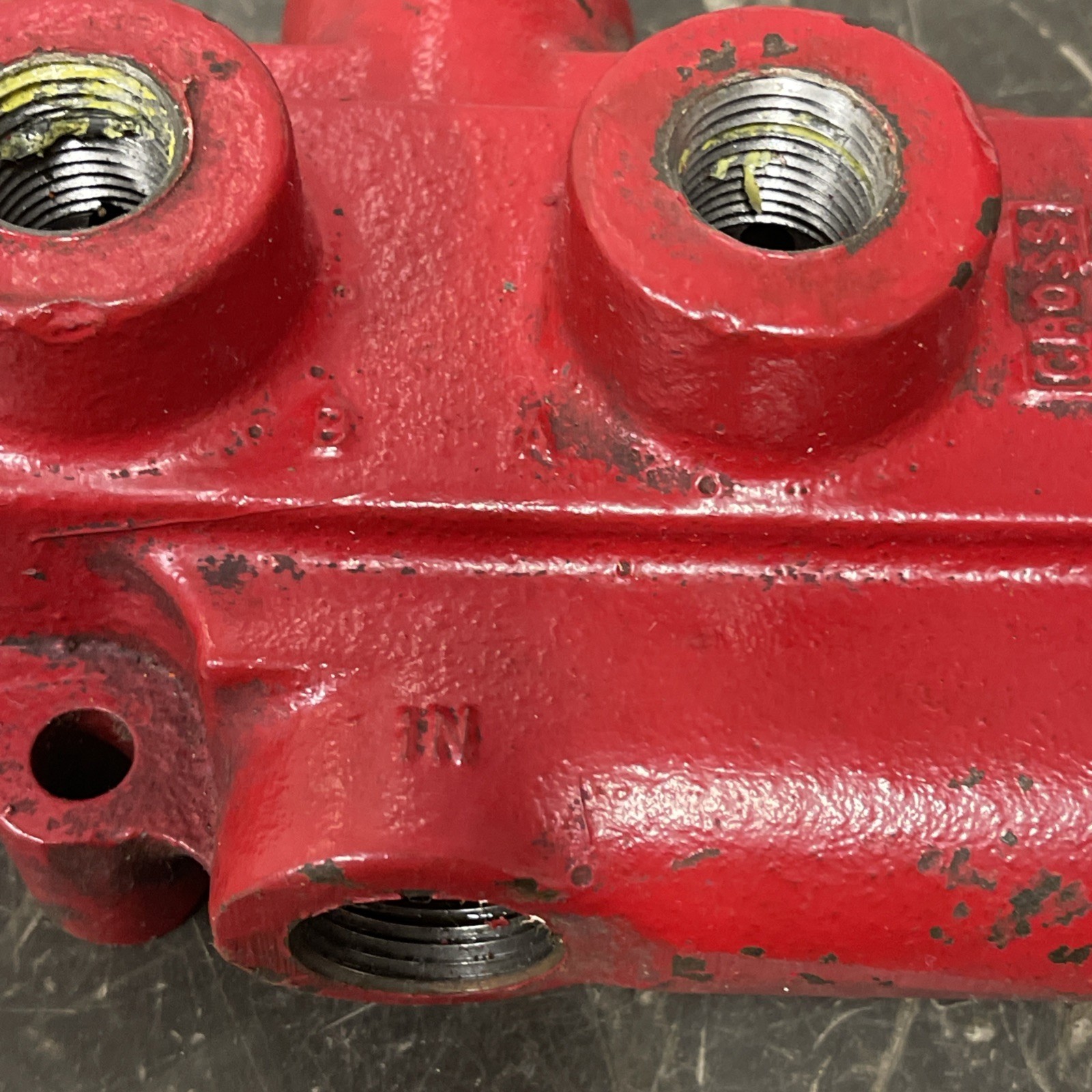 CROSS COMMERCIAL HYDRAULIC CONTROL VALVE W/ HANDLE, 3 Position