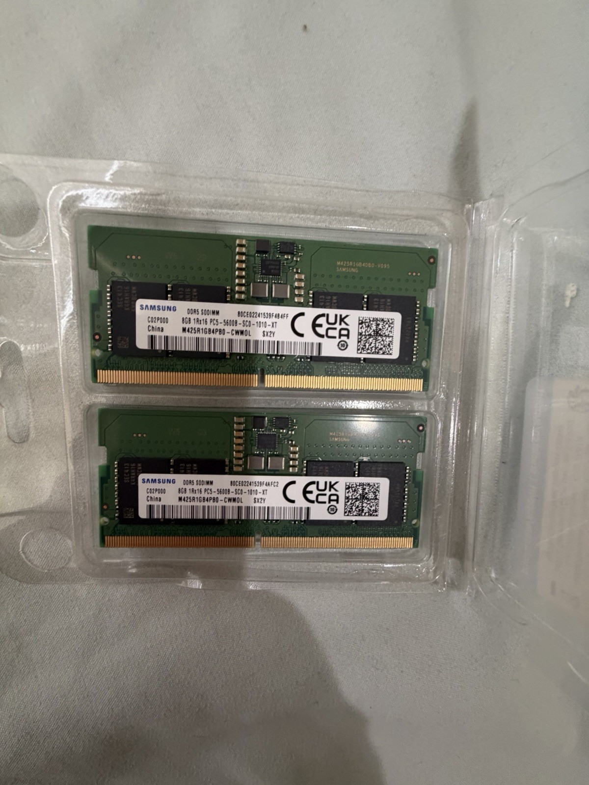 Samsung 16GB (2x8GB) DDR5 5600 SO-DIMM 262-Pin Non-ECC RAM M425R1GB4PB0