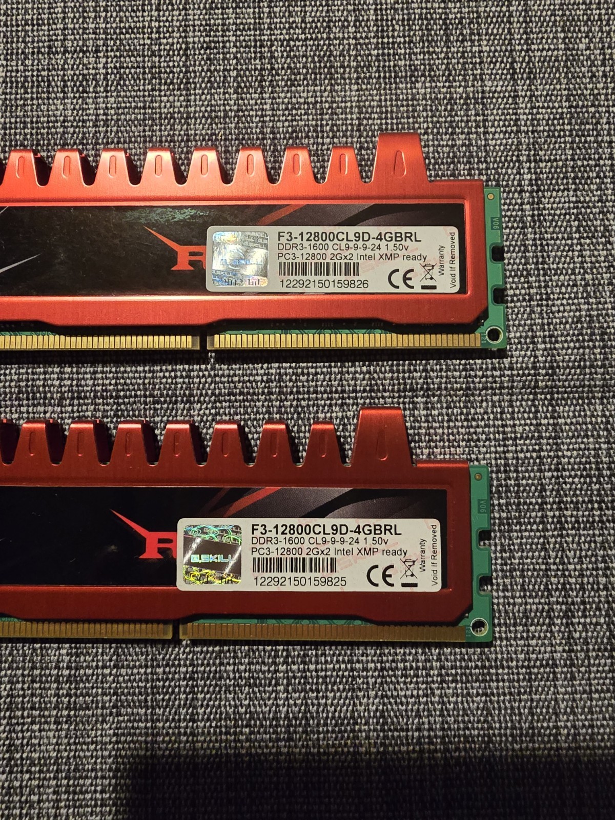 G.Skill Ripjaws 4GB Kit (2x2GB) PC3-12800 DDR3-1600 DIMM RAM F3-12800CL9D-4GBRL