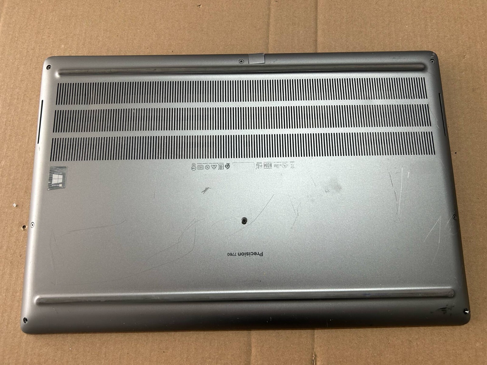 0VGXT3 VGXT3 Bottom Cover Lower Case For Dell Precision Base 7760 M7760 Laptop