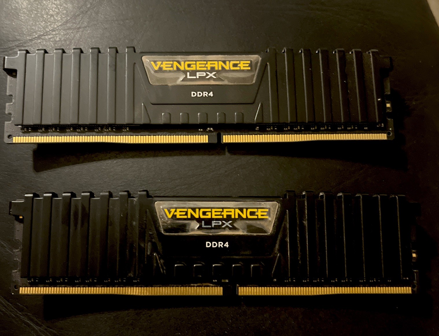 Corsair Vengeance LPX 8GB (2 X 4GB) DDR4 Dram 2400mhz Memory. WORKING