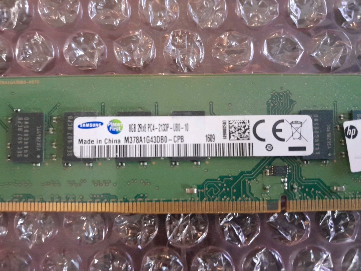 SAMSUNG 8GB 2Rx8 PC4-2133P-UBO-10 M378A1G43DB0-CPB