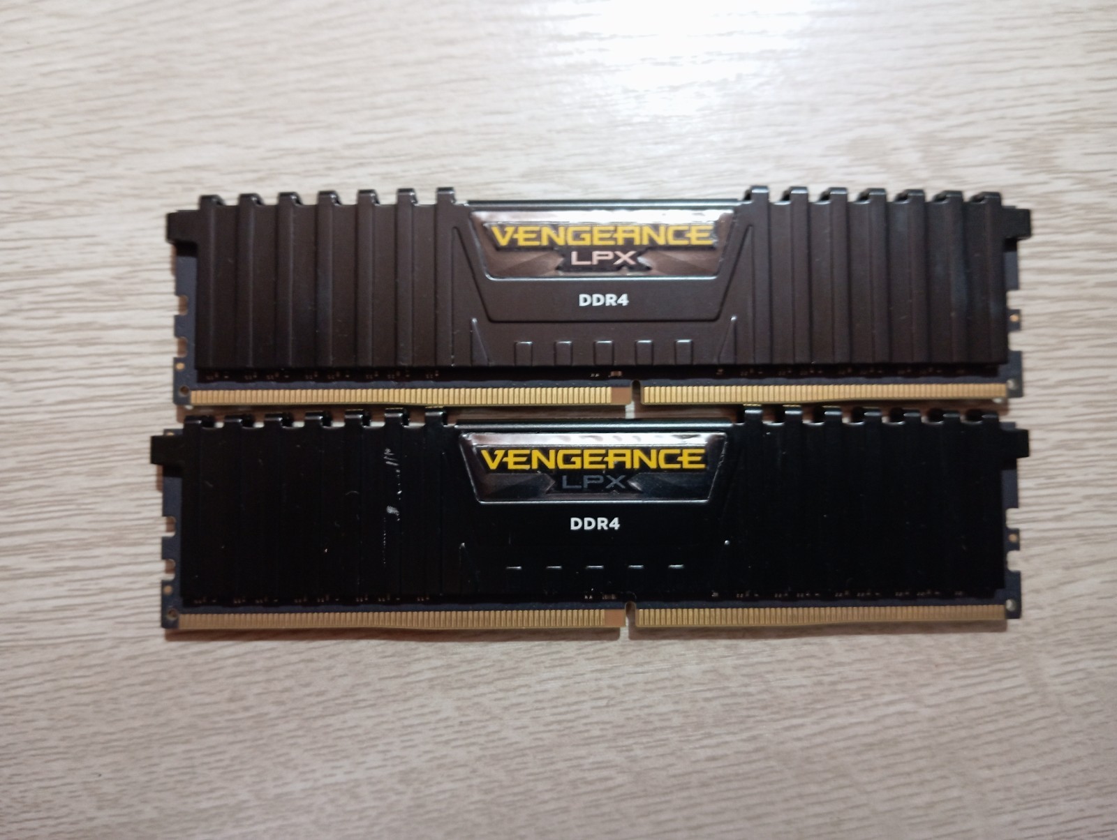 As is*read description Corsair CMK16GX4M2D3600C18 2x8GB DDR4 3600MHz Ram Memory