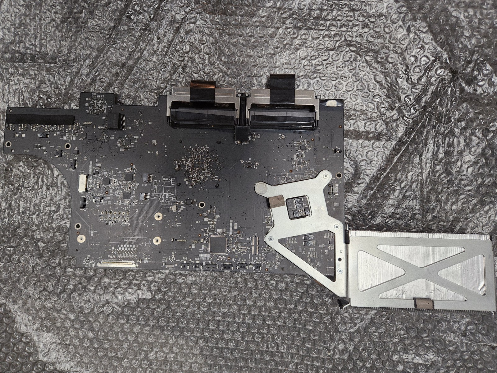 Apple iMac 27″ A1312 3.06ghz CPU & LogicBoard 820-2507-A 820-2733-A 820-2901-A