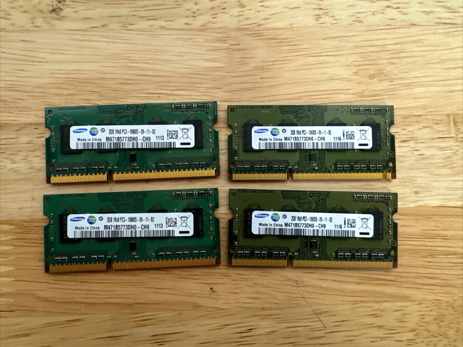 8GB (4x2GB) PC3-10600s DDR3-1333MHz 2Rx8 Non-ECC Samsung M471B5273DH0-CH9