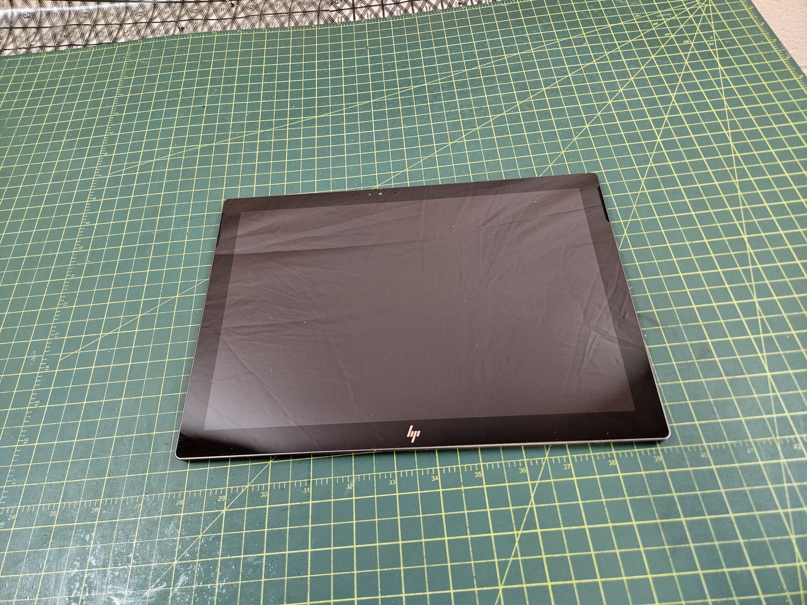HP Spectre x2 Detach 12-c i7-7560U 2.40GHz 8GB Ram 256GB Touchscreen Tablet Only