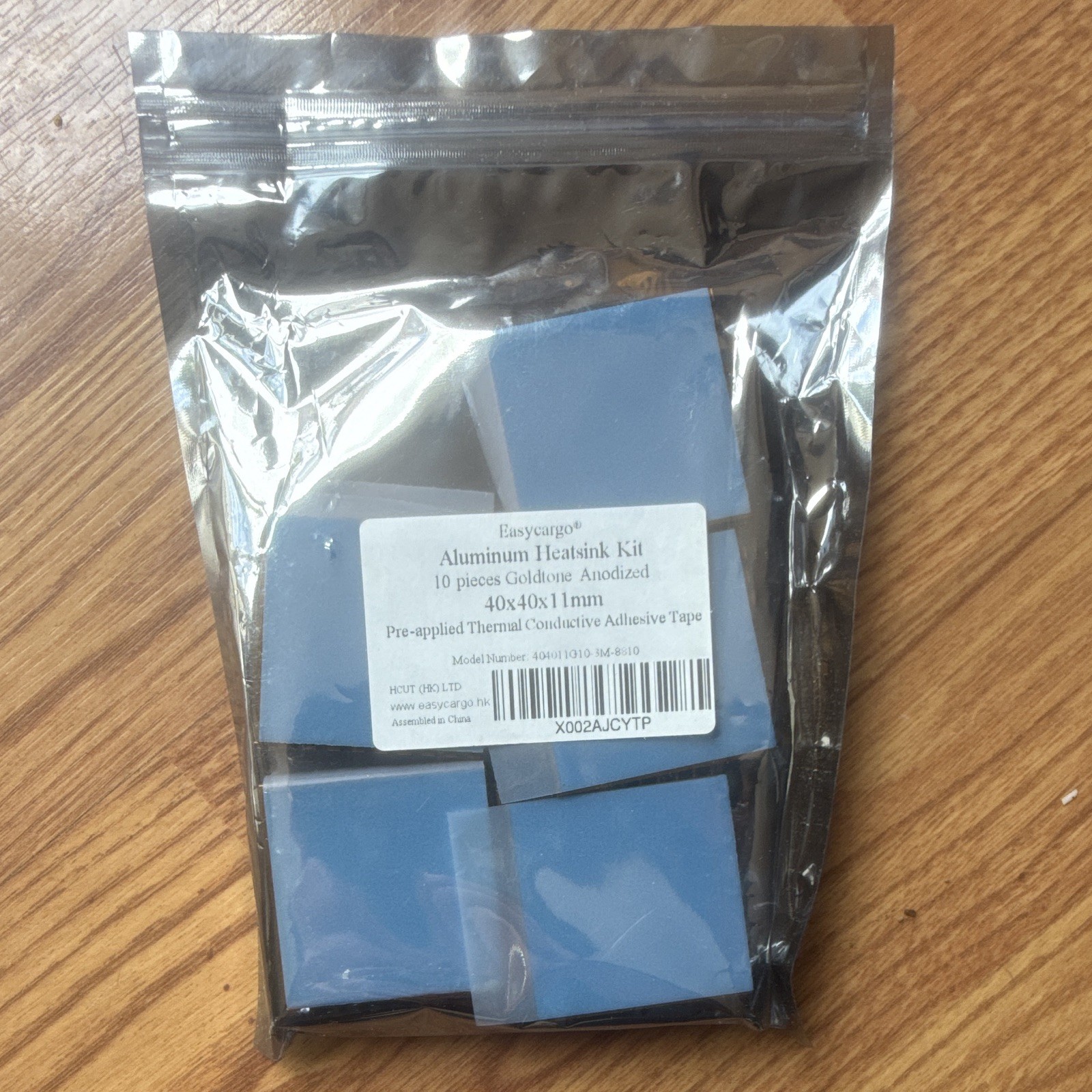 Easycargo Aluminum Heatsink 40x40x11mm Blue w/ Pre-Applied Thermal Tape 10pc