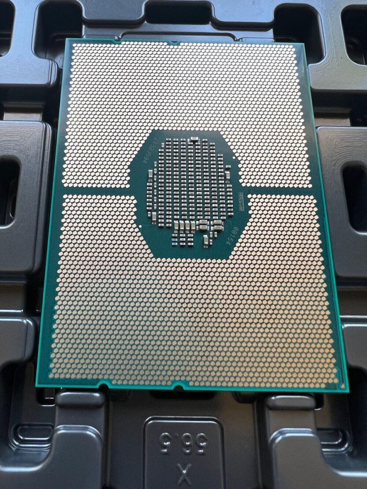 Intel Xeon Silver 4210 2.2Ghz 10-Cores 20-Threads LGA 3647 SRFBL CPU Processor