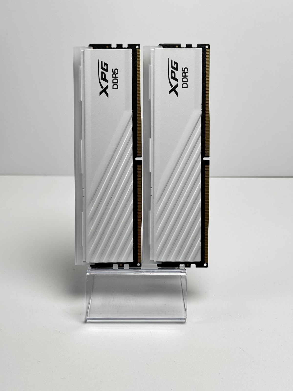 XPG LANCER BLADE RGB 32GB (2 x 16GB) DDR5 6000 UDIMM DESKTOP RAM – WHITE