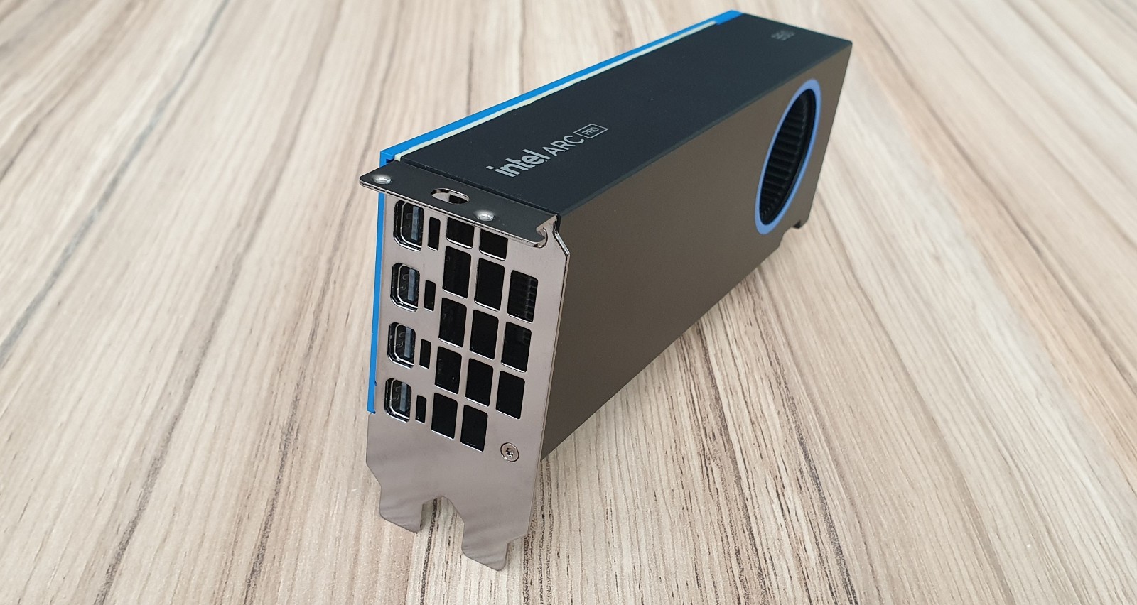 [Intel Arc Pro B50 16GB GDDR6 GPU]