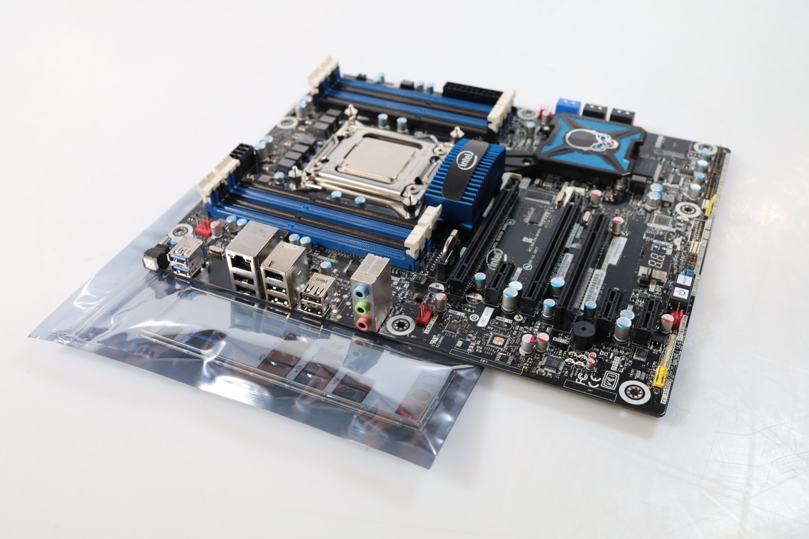 Intel DX79TO ATX LGA2011 Motherboard + i7-3930K CPU + IO Shield