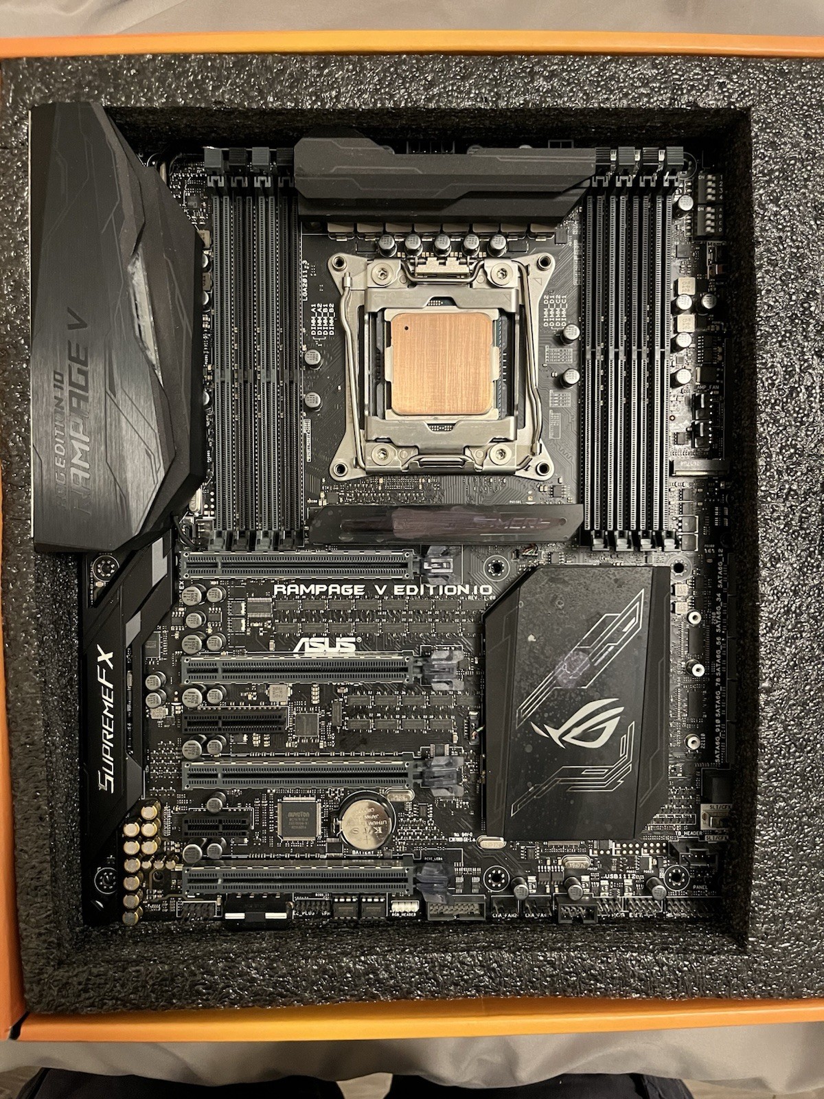 ASUS Rampage V Edition 10 i7-6950x, i7 5960x, 1650 v3