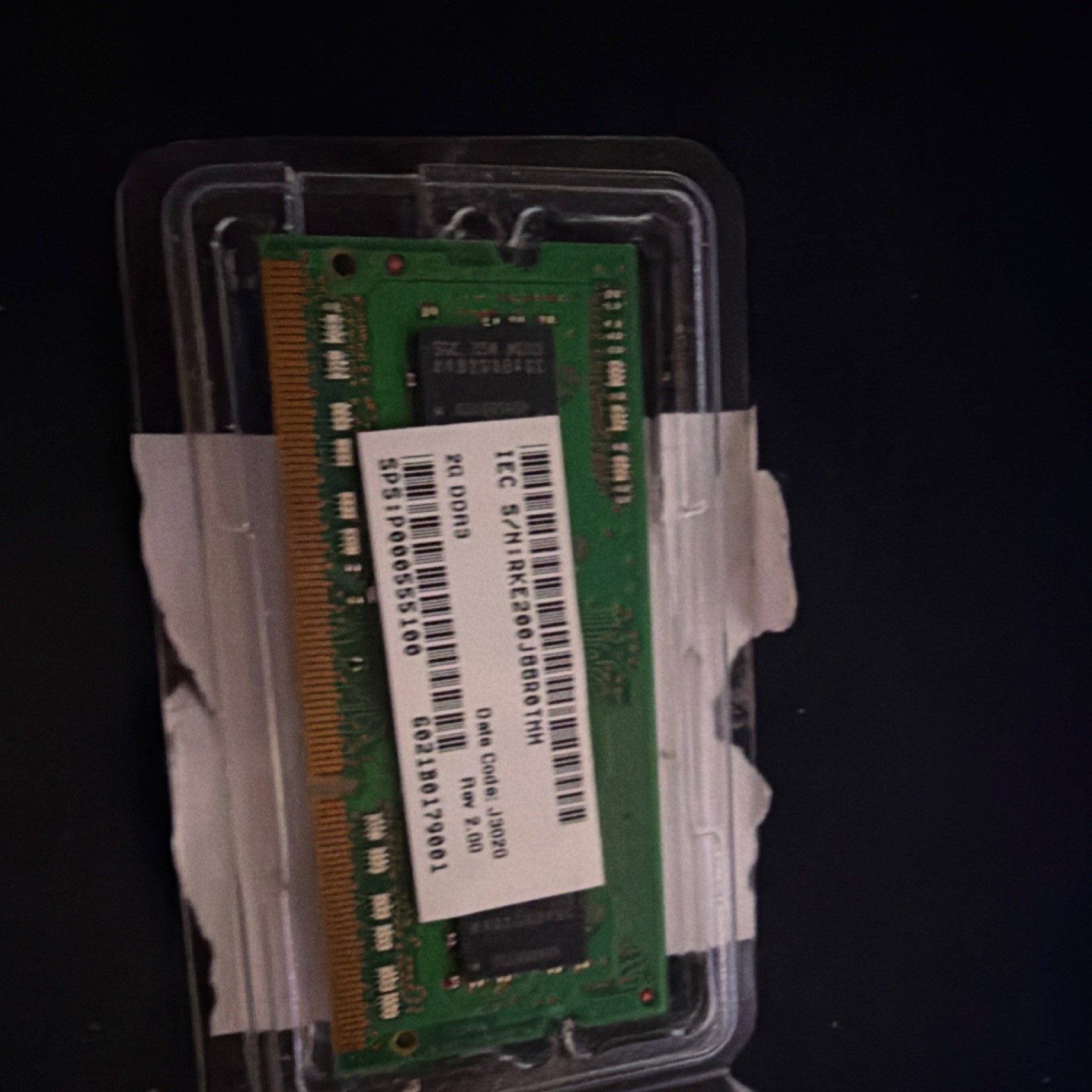 IEC 2GB DDR3 SDRAM SO-DIMM PC3-12800 204-Pin Non-ECC RAM M4K2E200J8008T1H