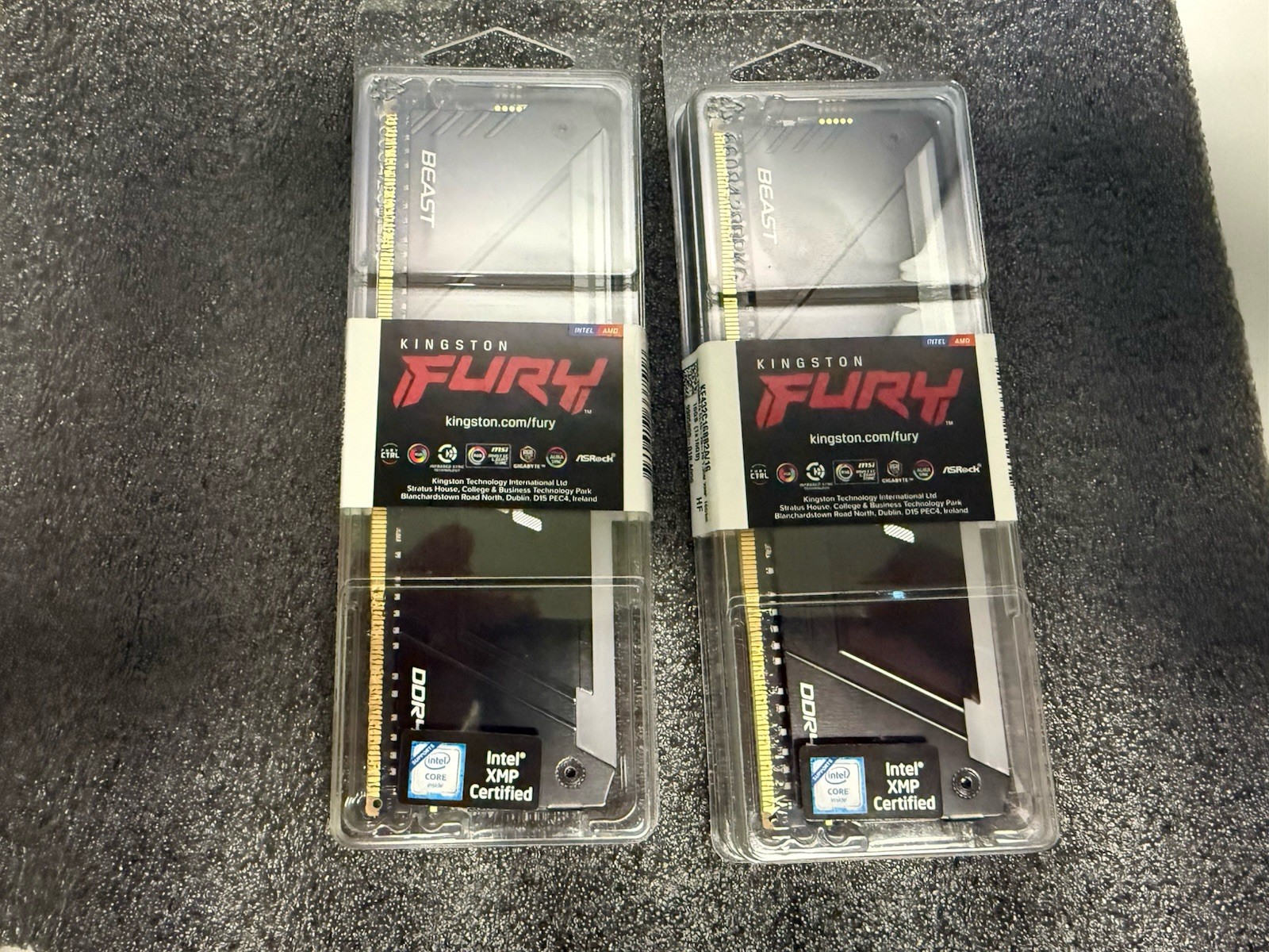 Kingston FURY Beast 16GB 3200MT/s DDR4 CL16 DIMM RGB 16 GB 1 KF432C16BB2A/16