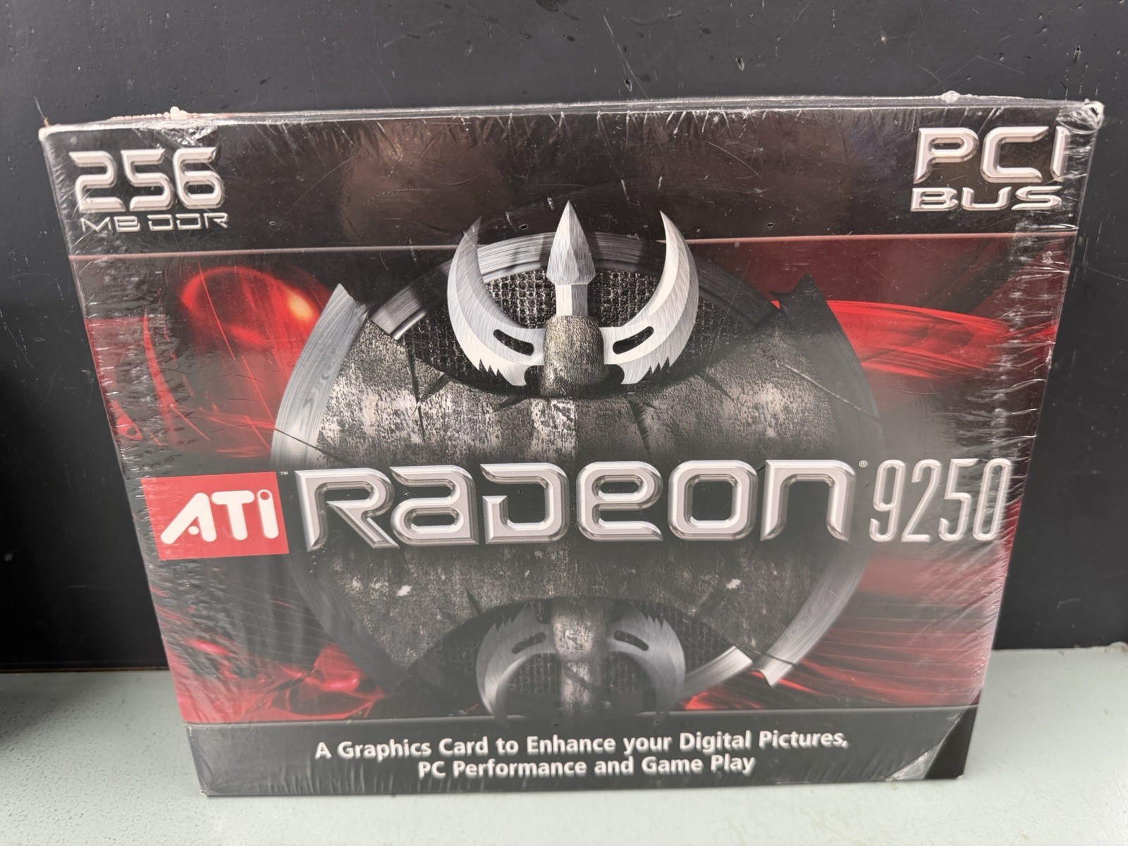 SEALED ATI RADEON 9250 256MB, DVI, VGA , TV OUT , PCI CARD 128bit, YT060304928