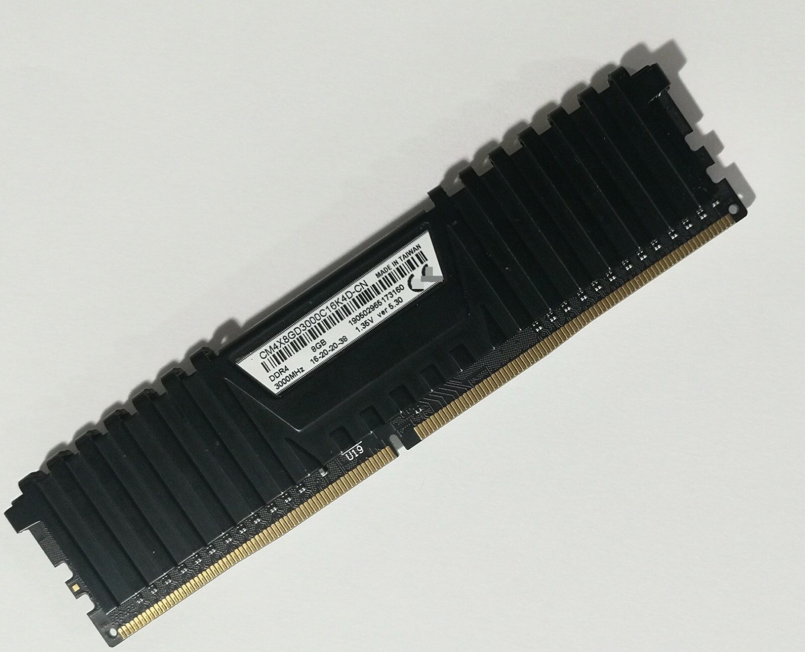 Corsair 8GB DDR4 3000MHz Desktop RAM VENGEANCE LPX CM4X8GD3000C16K4D DIMM