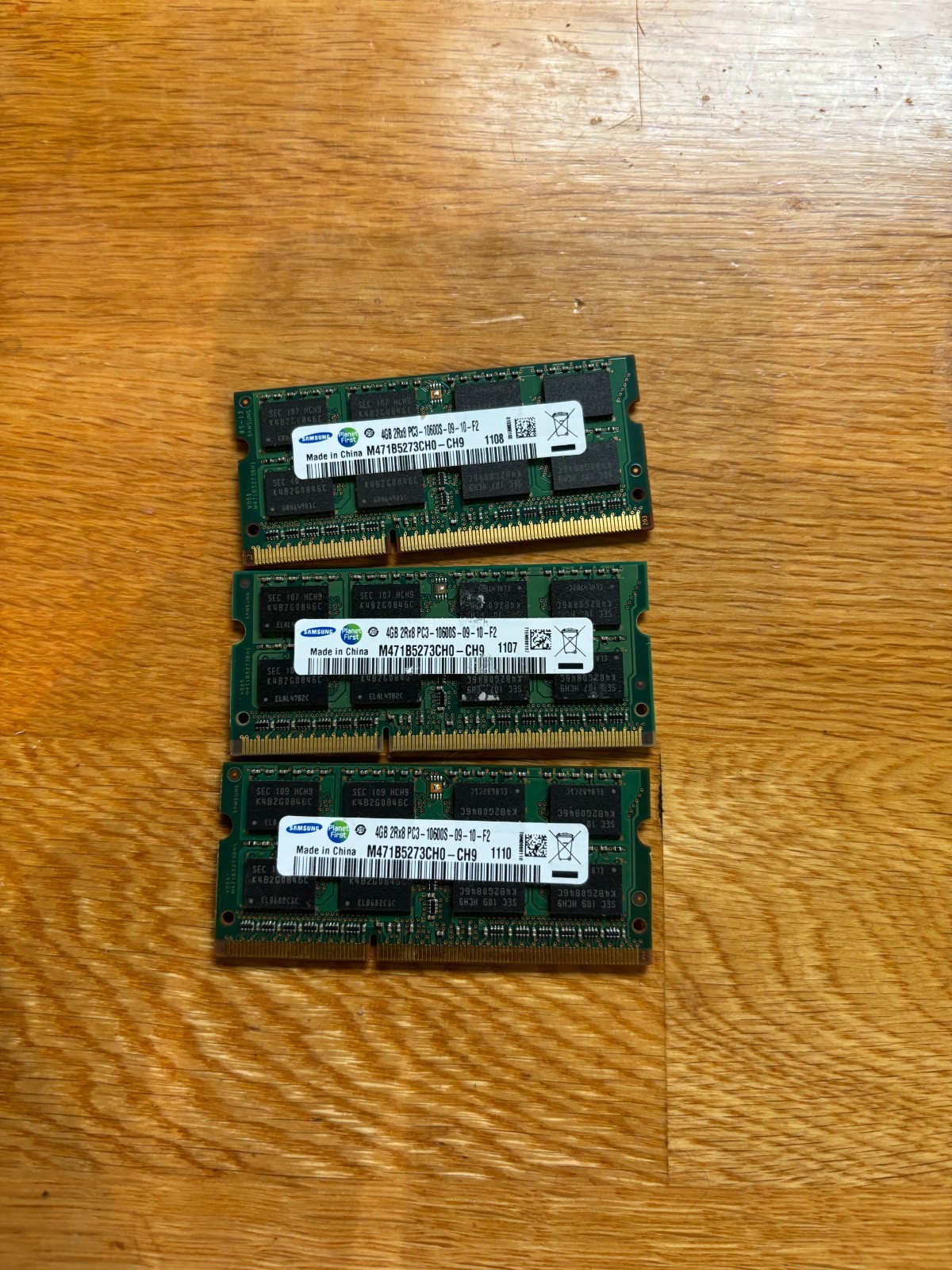 Lot of 3 Samsung 4GB DDR3 PC3-10600S 1333MHz SO-DIMM Laptop RAM M471B5273CH0