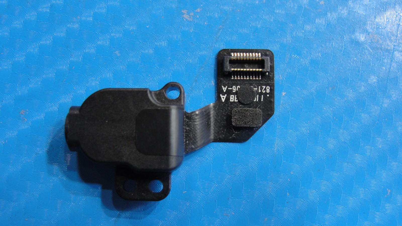 MacBook Pro 16″ A2141 2019 MVVJ2LL MVVK2LL Audio Board w/Cable Gray 923-03902