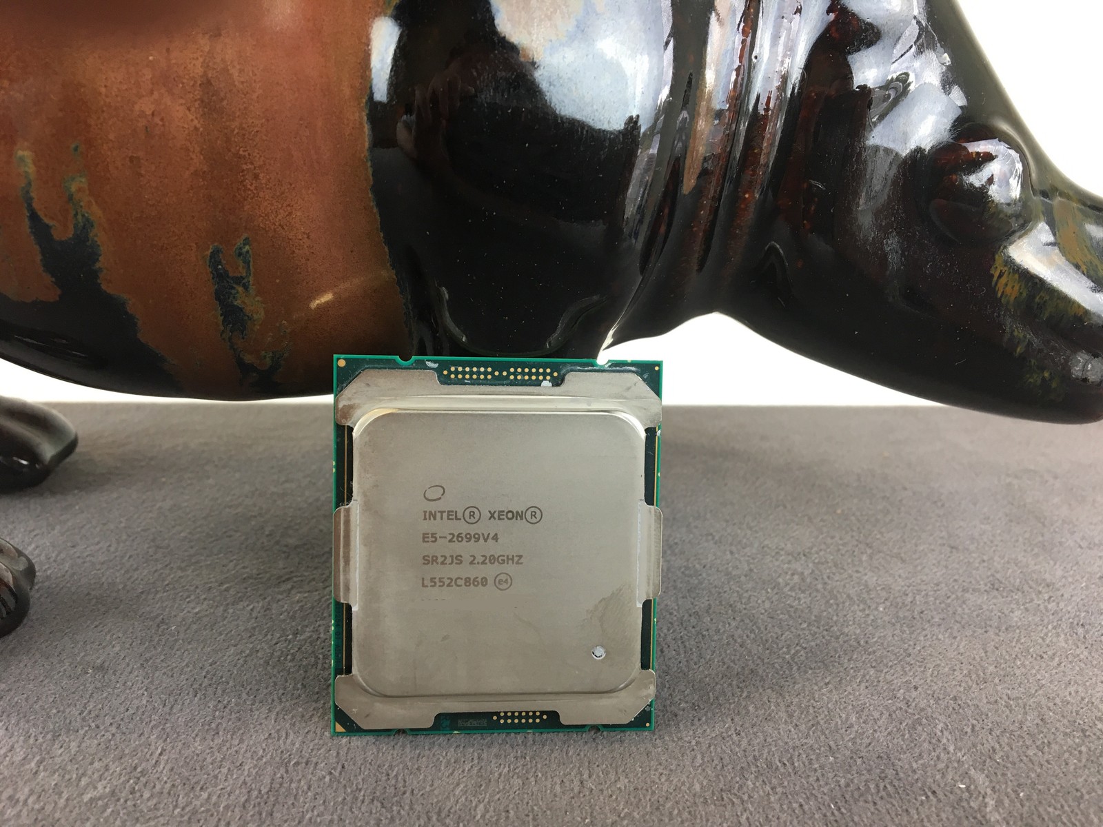 Intel SR2JS Xeon Processor E5-2699 v4 55M Cache, 2.20 GHz