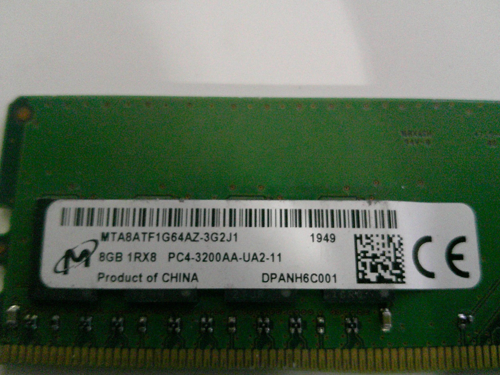 Micron 8GB DDR4 Desktop Memory module (Model: MTA8ATF1G64AZ-3G2J1)