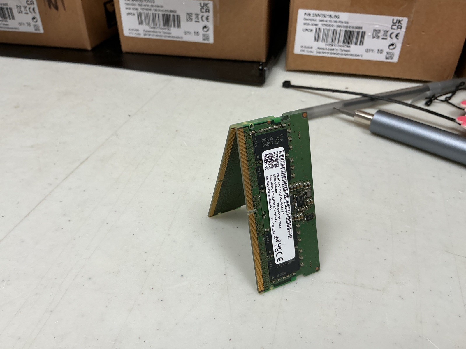 Micron MTC4C10163S1SC56BD1 Desktop Memory RAM 16GB (2X8GB) 1Rx16 PC5-4800