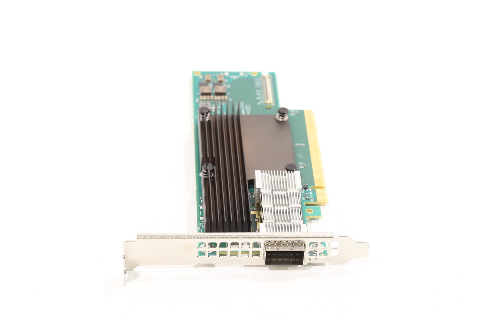 Mellanox CX653105A Single-Port 200GbE QSFP+ Network Adapter P/N: MCX653105A-HDAT