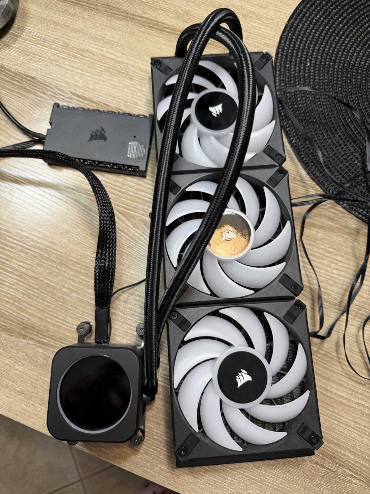 Corsair iCUE H150i Elite LCD XT Liquid CPU Cooler 360mm
