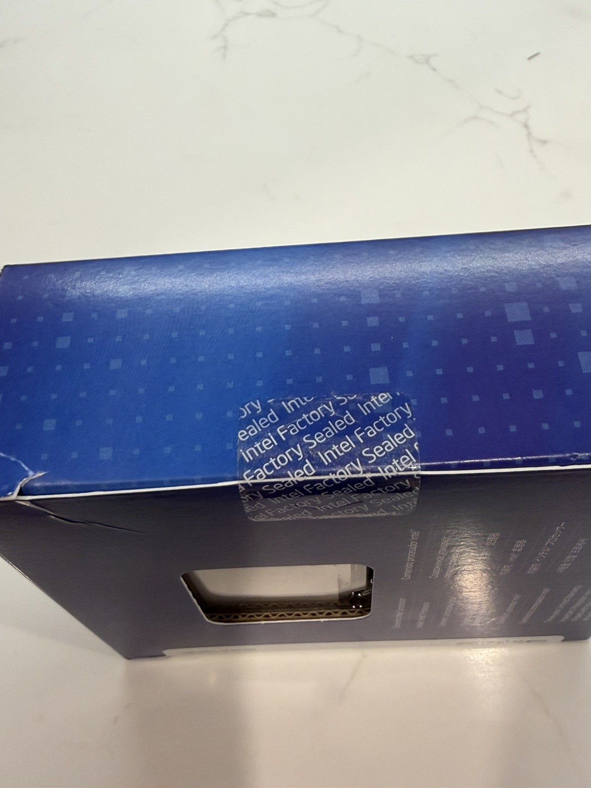 Intel Core i9-10900K Processor (3.7 GHz, 10 Cores, FCLGA1200) FACTORY SEALED BOX