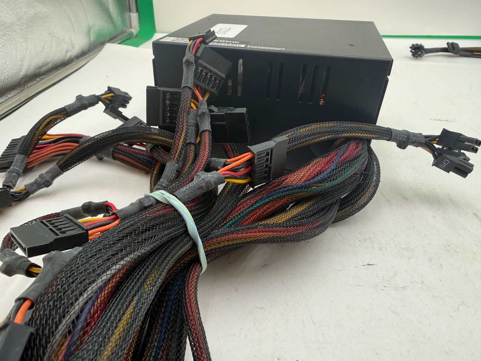 EVGA 500 W1 100-W1-0500 500W Desktop Power Supply With Cables and Power Cord