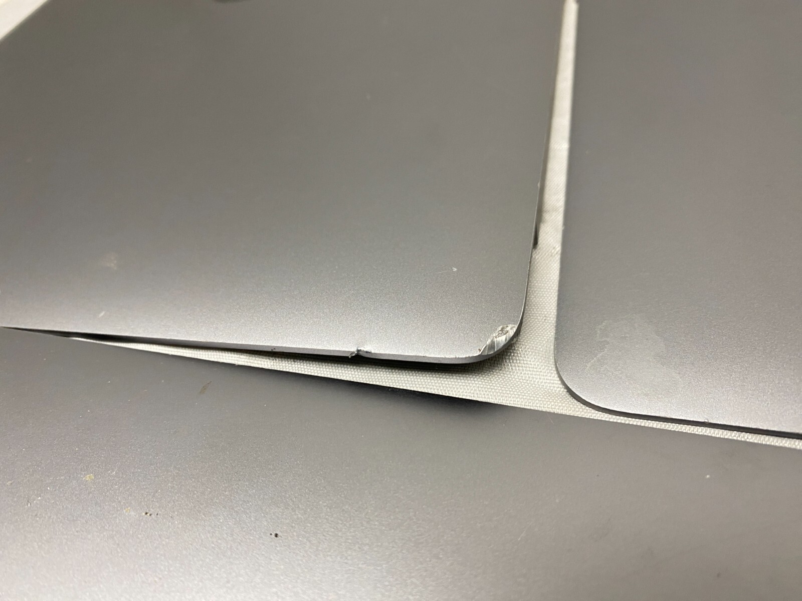 MACBOOK PRO SCREEN 13” SCREEN BUNDLE GOLD and SPACE GREY BROKEN pro and air 9x