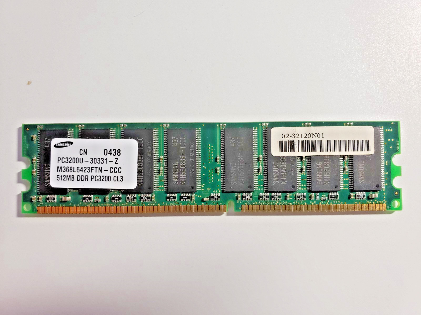 Samsung 512 MB DIMM PC3200 (DDR-400), 184-pin Memory (M368L6423FTN)