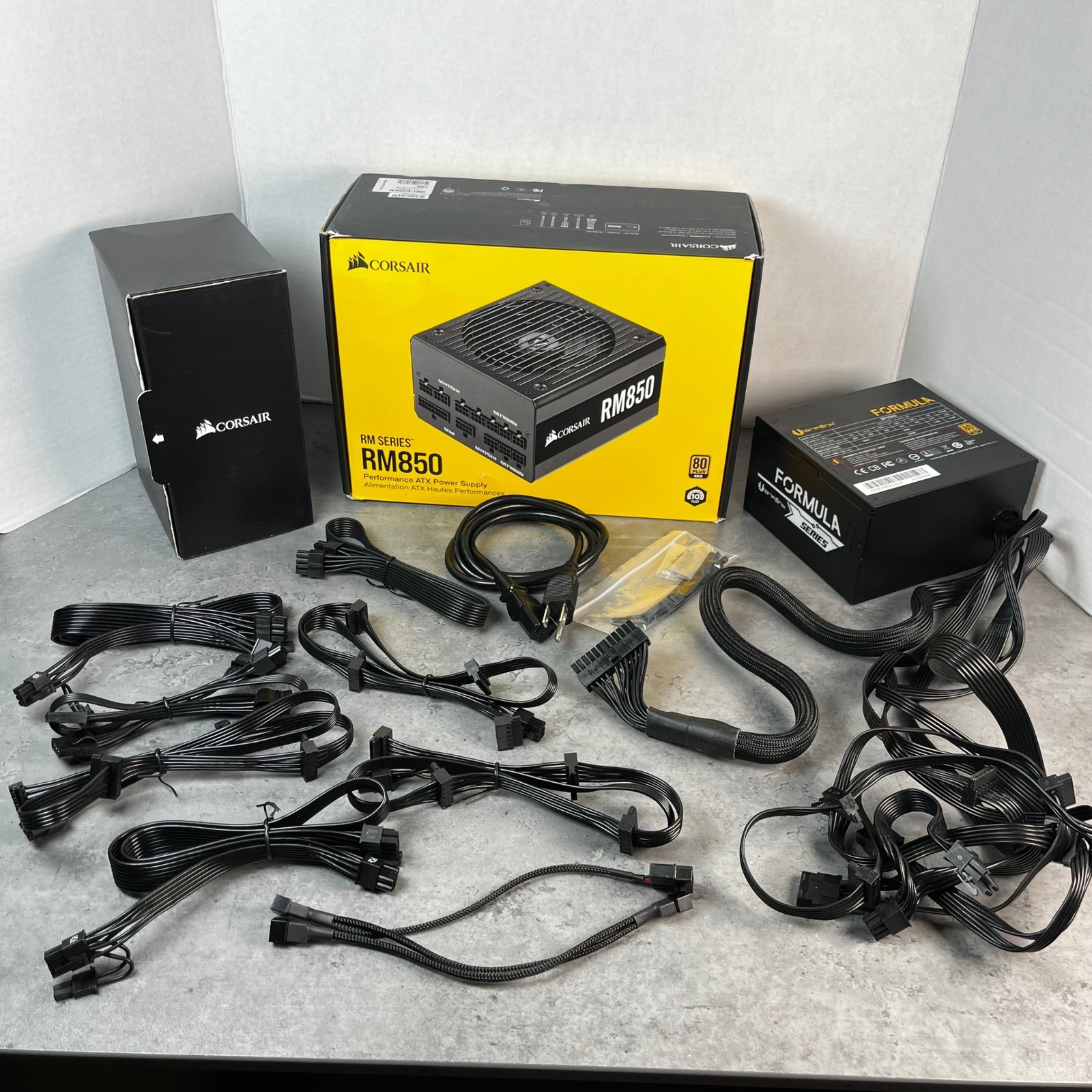 BitFenix Formula Gold 550W PSU BF550G, Corsair RM850 Modular Cables Set Open Box