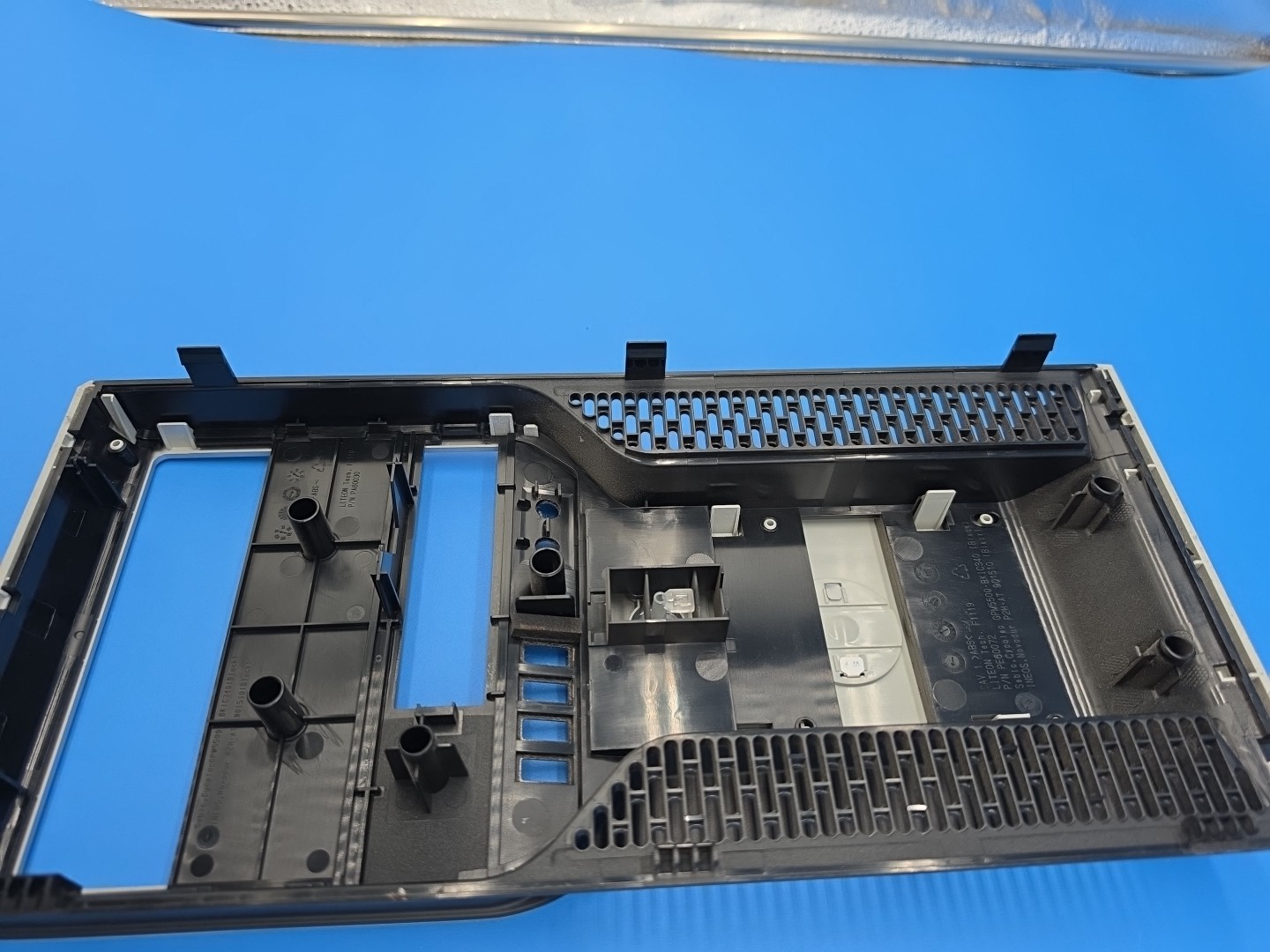Dell PE60072 Tower Front Bezel Precision T1500 – Silver Black -F1119 PA60030 97