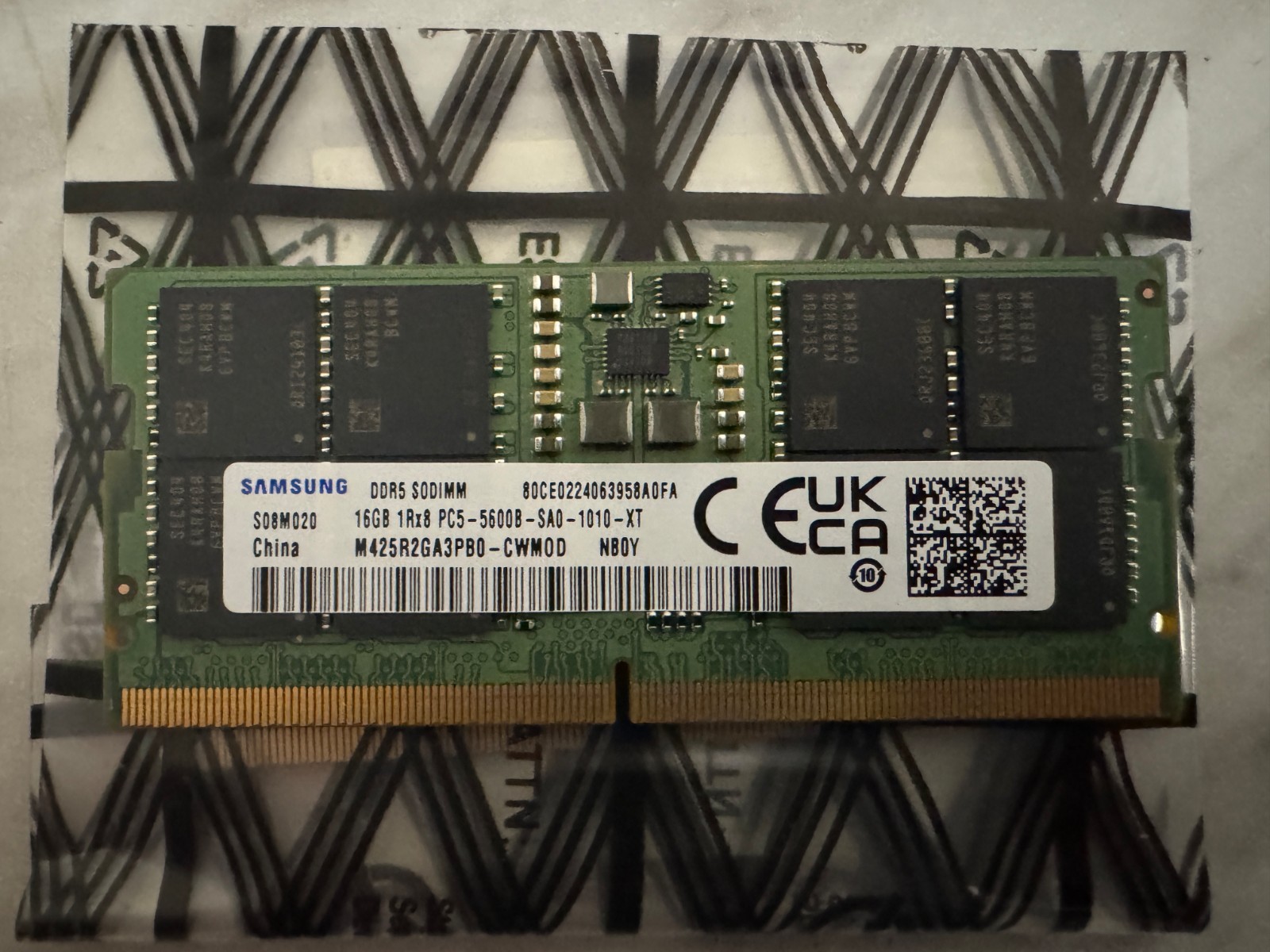 Samsung 16GB DDR5 5600 MHz PC5-44800 SODIMM Laptop Memory RAM (M425R2GA3PB0-CWM)