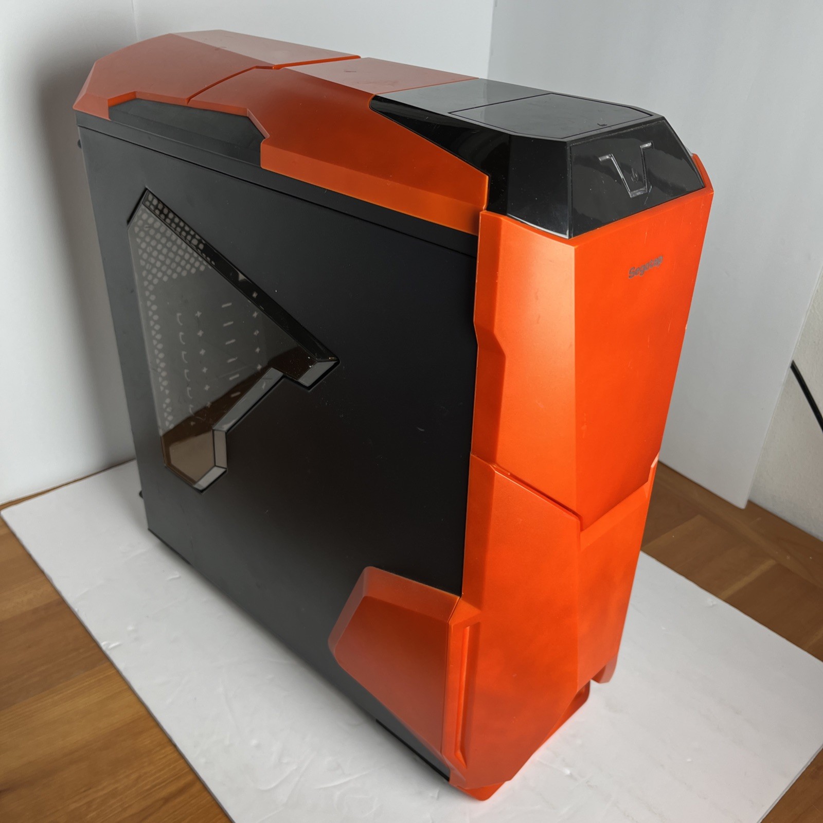 Segotep Computer Case Orange & Black W/ Wires Inside, Tested & Works