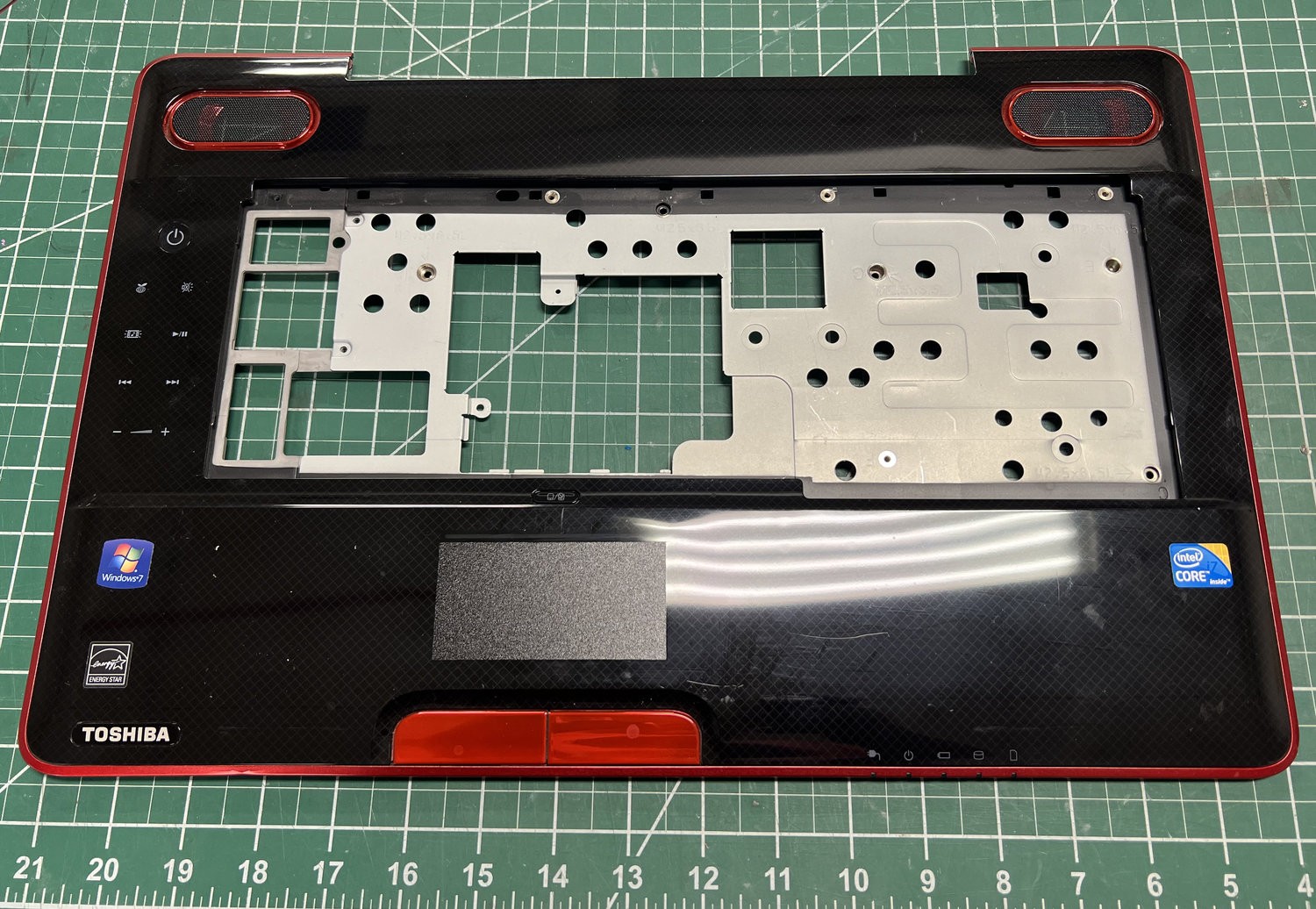 Toshiba Qosmio X505 Series 18.4″ Laptop Palmrest W/ Touchpad 3BTZ1TA0IU0 #ce756