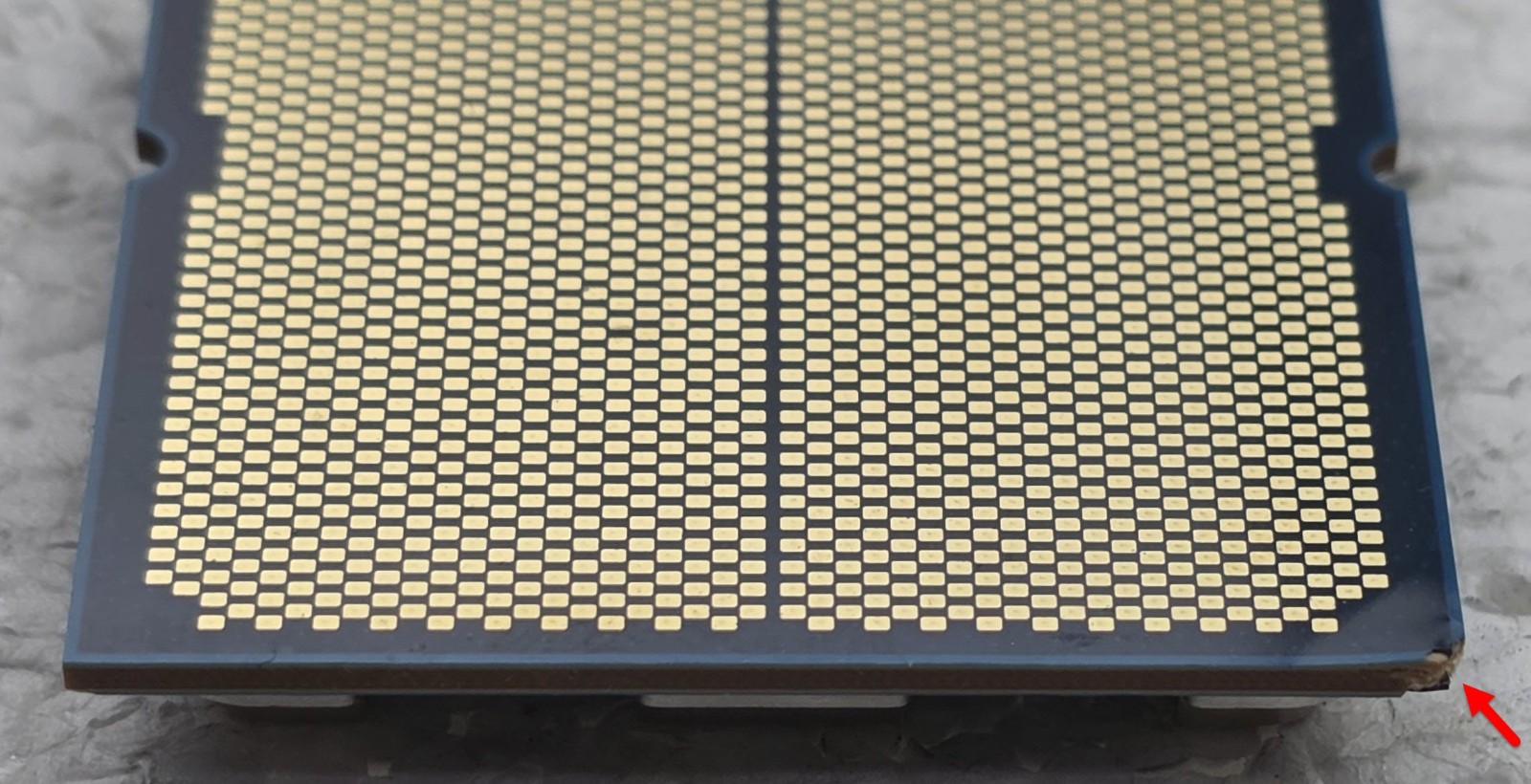 DAMAGED CPU AMD Ryzen 7 9800X3D AM5 8-Core/16-Thread 4.7/5.2 GHz Boost Desktop