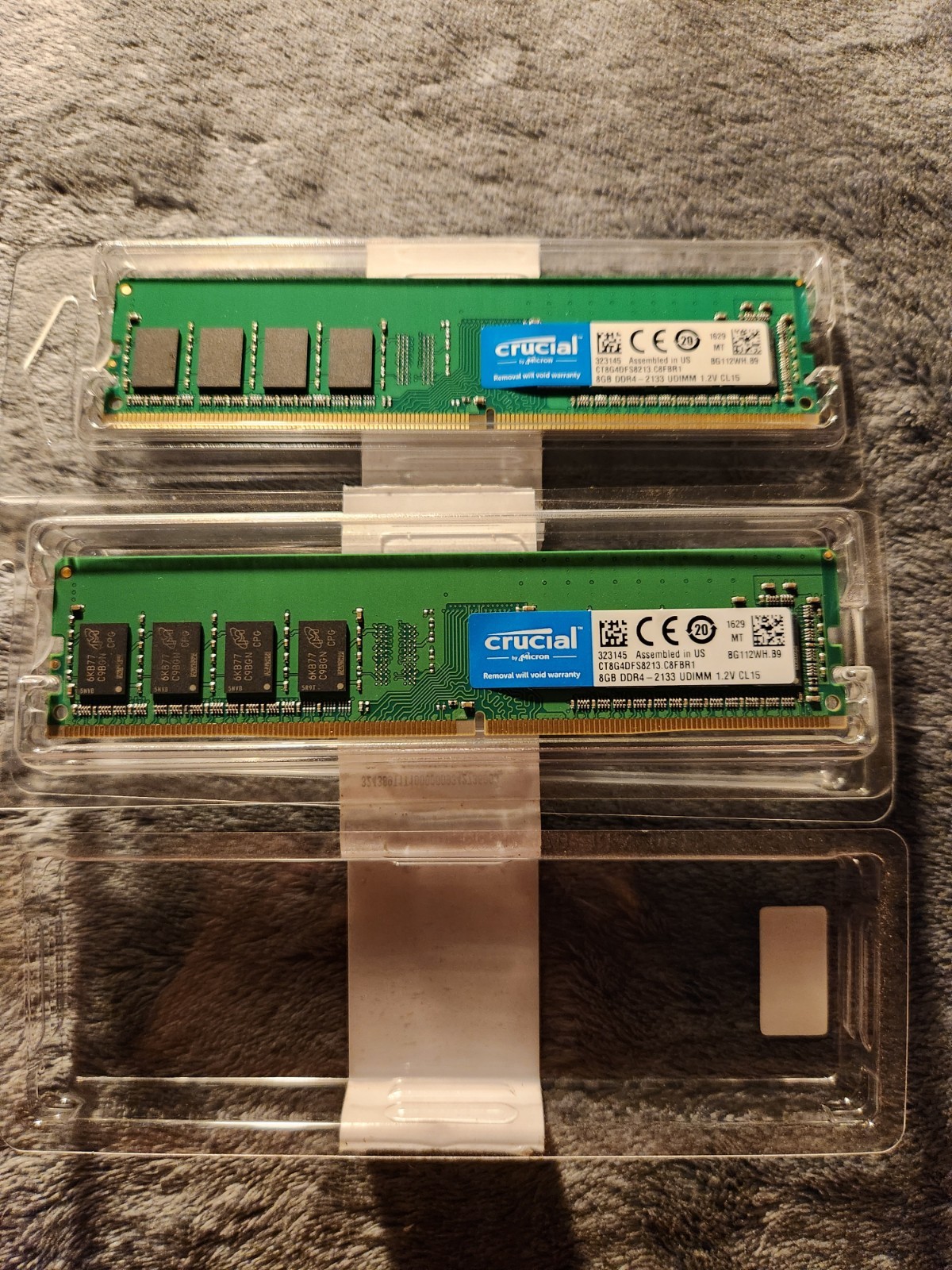 Crucial 16GB (2 x 8GB) PC4-17000 (DDR4-2133) Memory (CT8G4DFS8213)