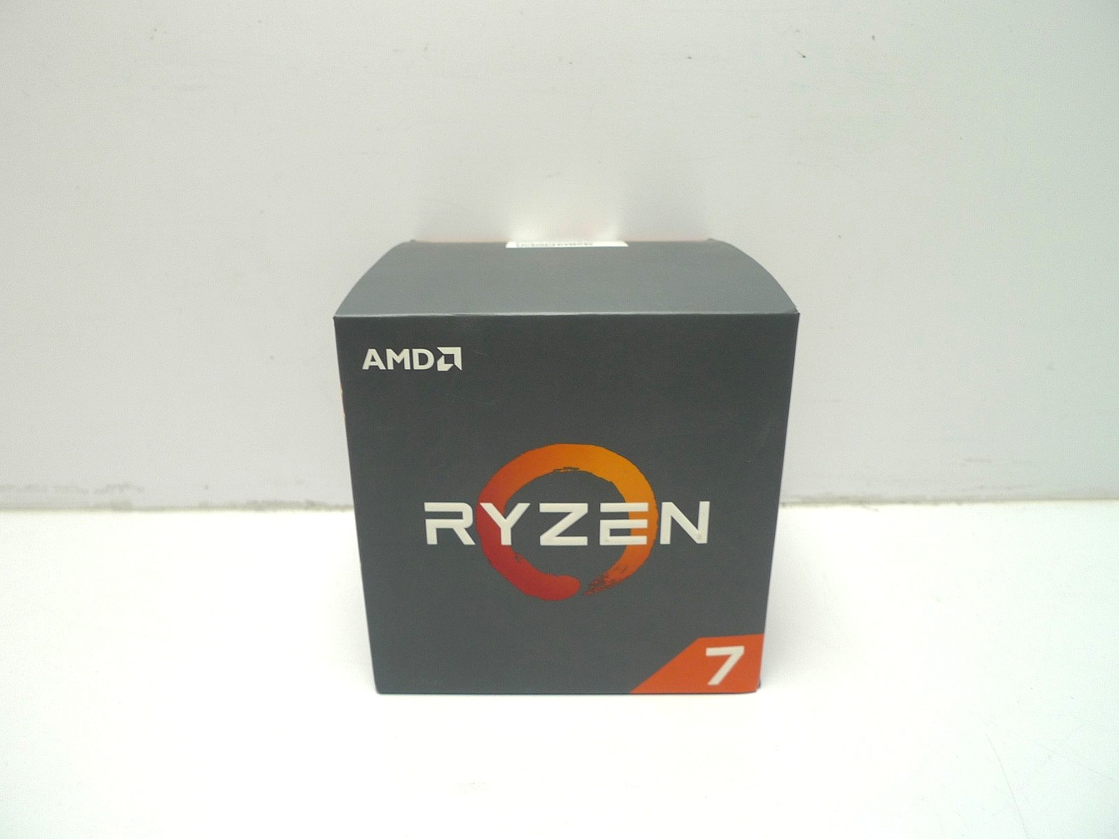 AMD Ryzen 7 2700X 8-Core 16-Thread 3.7GHz CPU & Thermal Solution | New