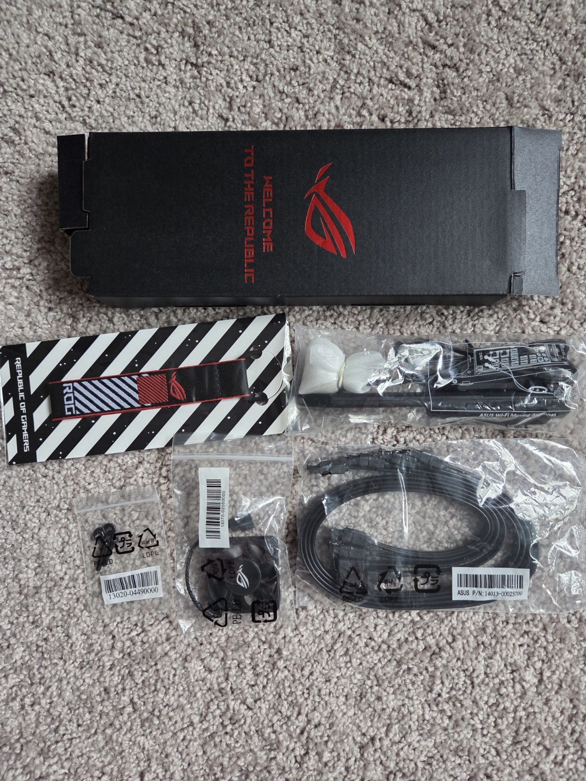 INTEL 10700K + ASUS ROG Strix Z590-E + XPG Z1 16GB (2 x 8GB) DDR4 2800 combo