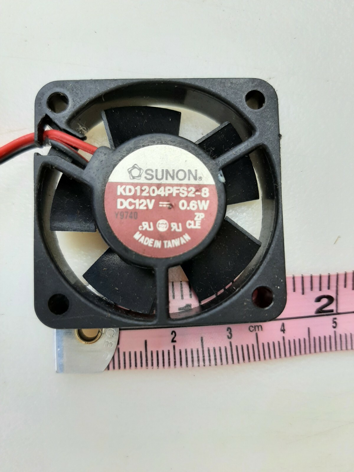 SUNON KD1204PFS2-8 Chassis cooling fan DC12V 0.6W 40*40*10mm 2pin