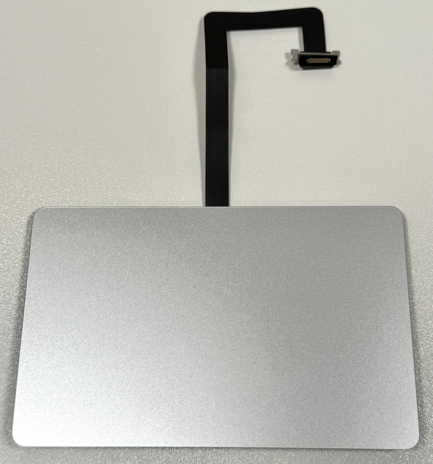Apple MacBook Air 13″ Silver M4 2025 A3240 Trackpad and Cable OEM NEW