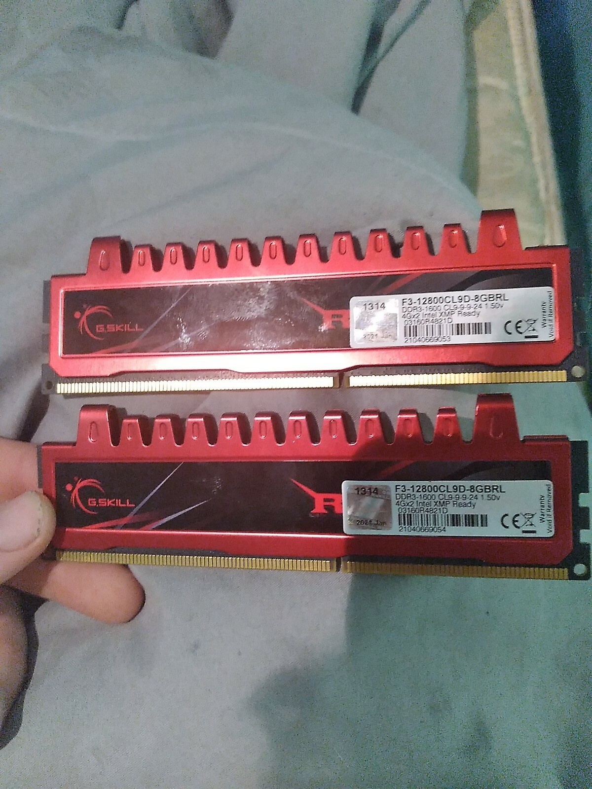 G.Skill PC3-12800 (DDR3-1600) 2GB DIMM 1600 MHz PC3-12800 DDR3 SDRAM Memory (F3…