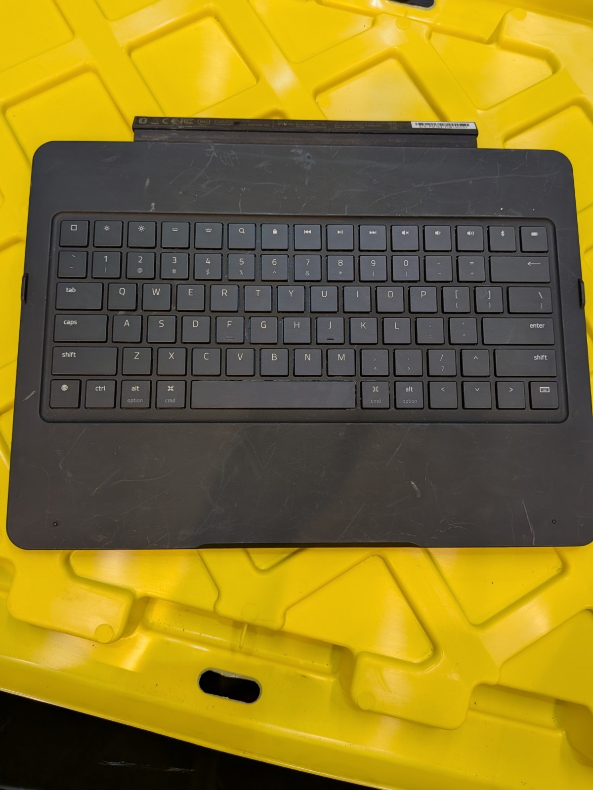 Razer Mechanical Keyboard Case for Apple iPad Pro 12.9″ RZ03-01880200-R3U1 USED