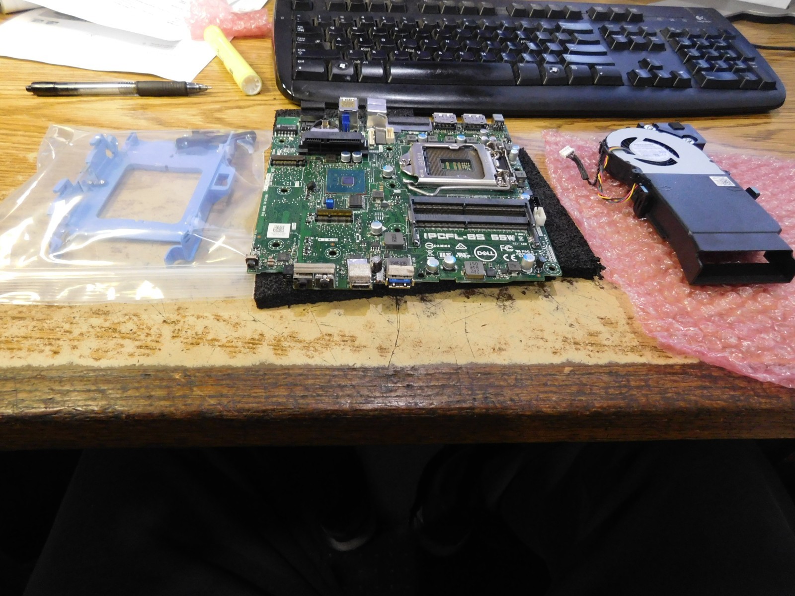 Dell P/N: IPCFL-BS 65W 7070 Micro Motherboard w/ Accessories Pictured.